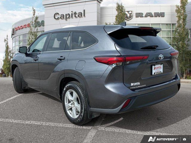 2023 Toyota Highlander LE | Accident Free CarFax | 8 Pass in Cars & Trucks in Edmonton - Image 4