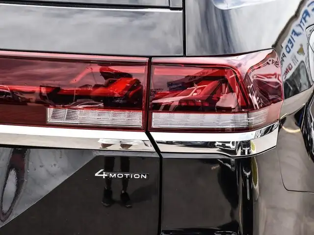 2024 Volkswagen Atlas 2.0 TSI Execline One Owner, No Accident... in Cars & Trucks in Oakville / Halton Region - Image 12