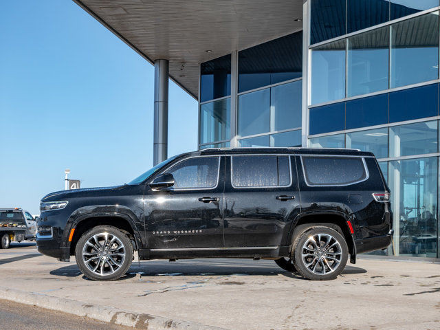 2022 Jeep Grand Wagoneer Series III in Cars & Trucks in Barrie - Image 2