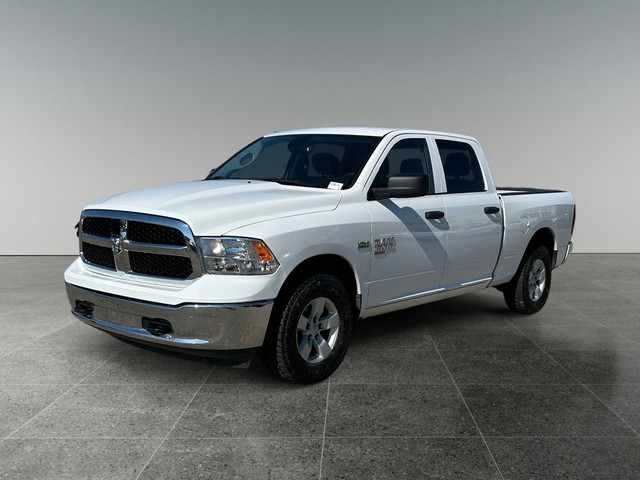 2022 Ram 1500 Classic SLT / Back Up Cam / Bluetooth in Cars & Trucks in Calgary