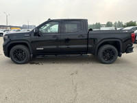Afford yourself the power and capability inherent to the 2024 GMC Sierra 1500 Elevation premium pack... (image 4)