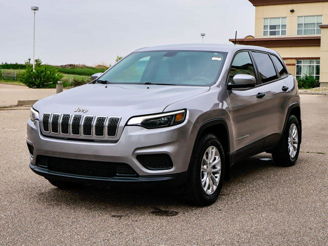 2020 Jeep Cherokee Sport in Cars & Trucks in Strathcona County - Image 4