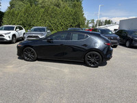 AUCUN DOSSIER DE DOMMAGE Ce Mazda3 est équipé de : GPS, Bluetooth, Cruise, PRISE USB, sièges chauffa... (image 9)