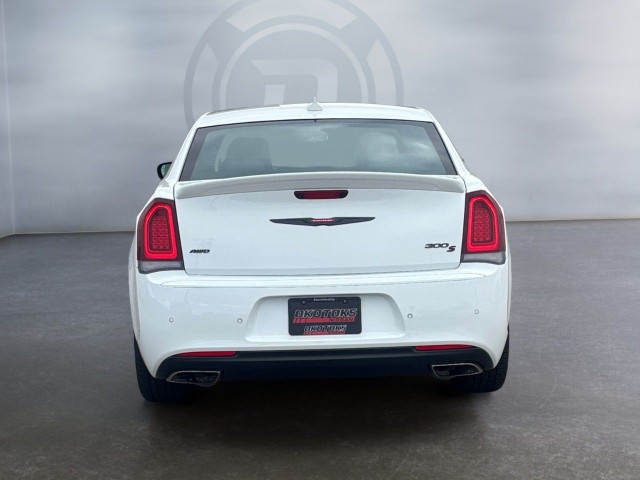 2023 Chrysler 300 in Cars & Trucks in Calgary - Image 4