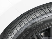 * 8-speed automatic - Intelligent all-wheel drive * Panoramic Moonroof * 10-way power, heated driver... (image 9)