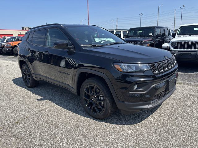 2025 Jeep Compass Altitude in Cars & Trucks in Mississauga / Peel Region - Image 3