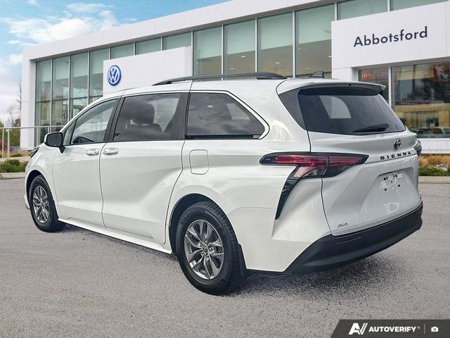 2022 Toyota Sienna in Cars & Trucks in Abbotsford - Image 3