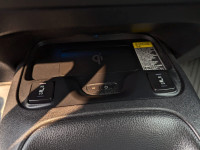 LOW KMS! HYBRID WITH LI-BATTERY, FULLY LOADED, LEATHER INTERIOR, POWER SEAT, HEATED SEATS, HEATED ST... (image 4)