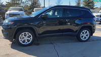 EXECUTIVE CROSSTOWN DEMO! This 2024 JEEP COMPASS LATITUDE 4X4 has the following options Premium Clot... (image 8)
