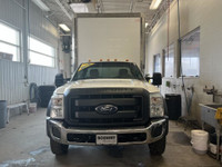 FORD F-550 CUBE 16 PIEDS LARGEURS DE 7 PIEDS ET HAUTEURS DE 8 PIEDS CUBE AVEC RANGEMENT INTÉRIEURS A... (image 1)