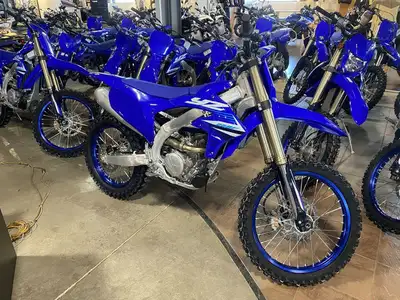 2025 Yamaha YZ250F Team Yamaha BlueReady to continue a legacy of dominance in the 250 class, the new...
