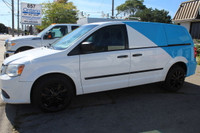 FREE CARFAX REPORT AVAILABLE ALL BRAD NEW BRAKES AND ROTORS DIVIDER SHELVES 2 PASSENGER ABS POWER LO... (image 4)