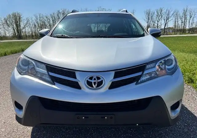 2014 Toyota RAV4 LE AWD *UPGRADE PACKAGE - WARRANTY INCL* in Cars & Trucks in Winnipeg - Image 4