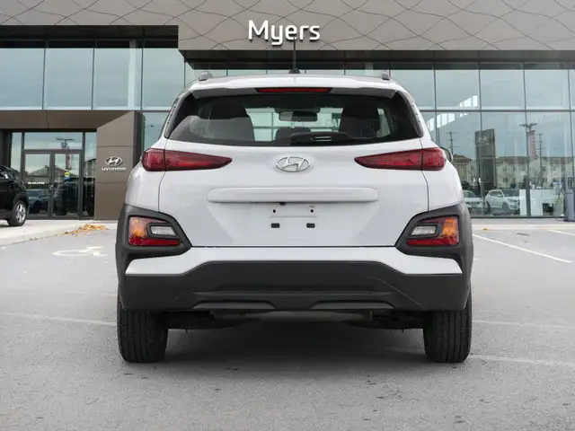 2021 Hyundai Kona 2.0L Essential FWD - Heated Seats - $131 B/W dans Autos et camions dans Ottawa - Image 5