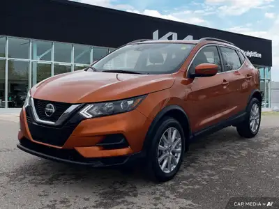 The 2023 Nissan Qashqai SV AWD combines sleek design with impressive fuel efficiency and a suite of...