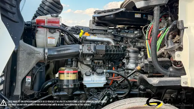 2016 FREIGHTLINER CASCADIA CA125DC DAY CAB in Heavy Trucks in Chilliwack - Image 20