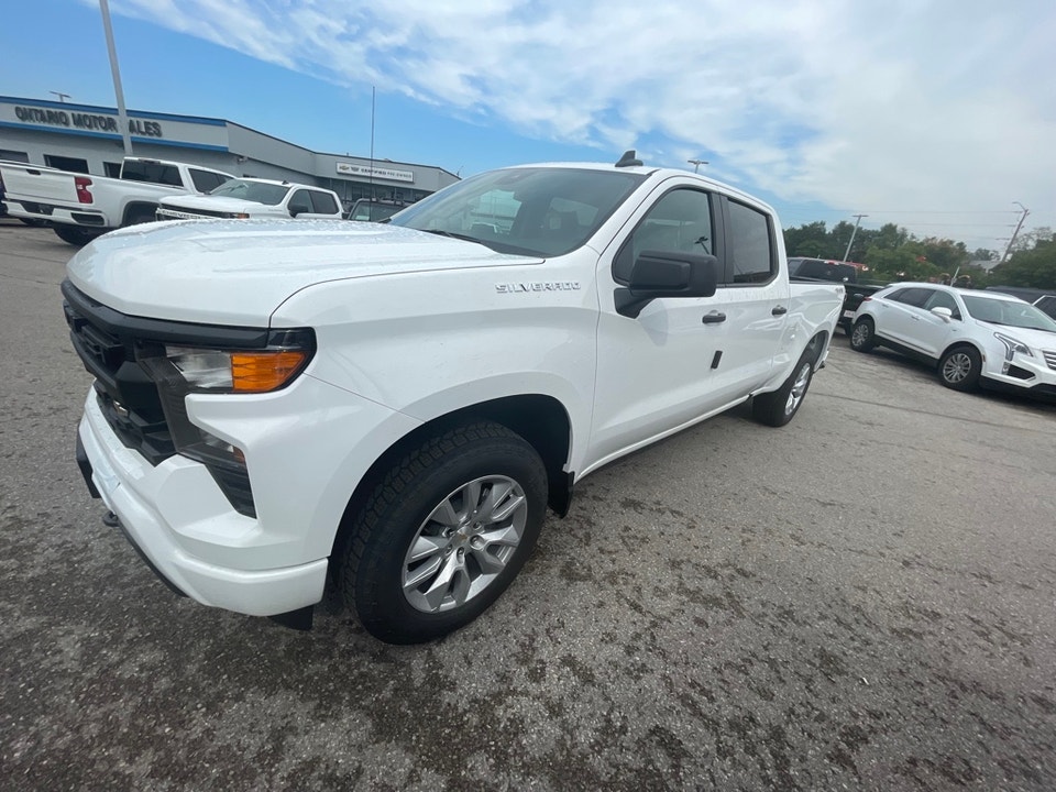 2022 Chevrolet Silverado 1500 Custom 4WD / REAR CAMERA / SPRA...