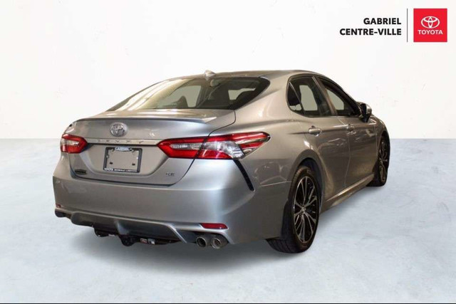 2019 Toyota Camry SE in Cars & Trucks in City of Montréal - Image 4