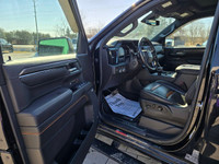 2022 GMC Sierra 1500 4WD Crew Cab AT4 with the 6.2L and 92,000kms. Clean history with no accidents S... (image 8)