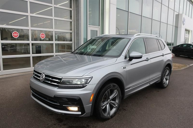 Volkswagen Tiguan Highline R-Line 4MOTION 2020 in Cars & Trucks in Lévis