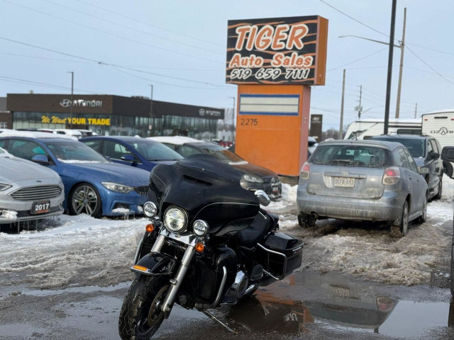 2017 Harley-Davidson FLHTK Electra Glide Ultra Limited 107CI, 6  in Cars & Trucks in London