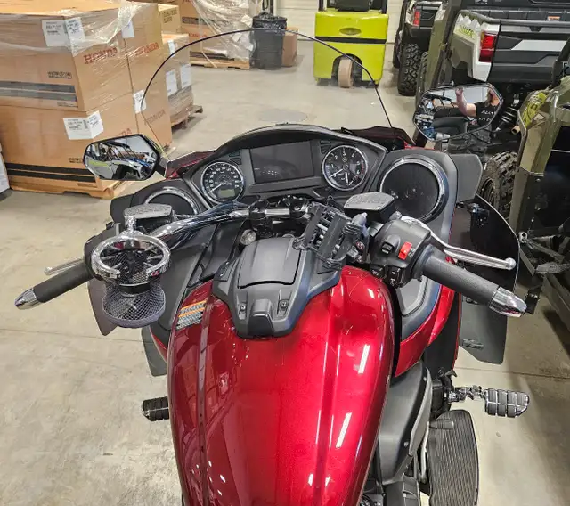 2018 Yamaha Star Venture TC in Street, Cruisers & Choppers in Regina - Image 6
