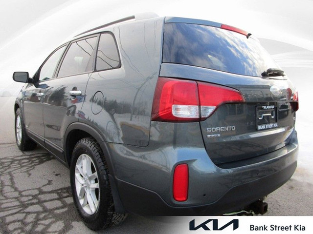 2015 Kia Sorento AWD 4dr I4 GDI Auto LX Premium in Cars & Trucks in Ottawa - Image 4