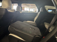 ENGINE: 6.2L HEMI V8 SUPERCHARGED SRT (STD),NIGHT MOVES,HAMMERHEAD GREY/BLACK LAGUNA LEATHER HIGH PE... (image 9)