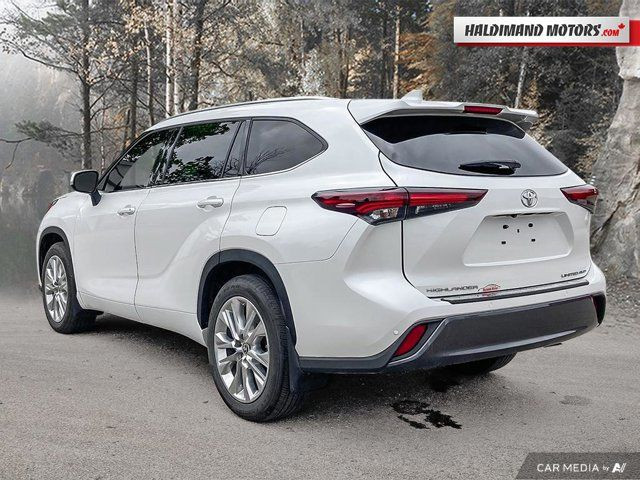 2024 Toyota Highlander Limited in Cars & Trucks in Hamilton - Image 3