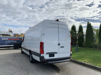 2019 Mercedes Zanotti Reefer 170in.wb Extended Zanotti Z380S-F Freezer Partition Plug-in Power Paddl... (image 7)