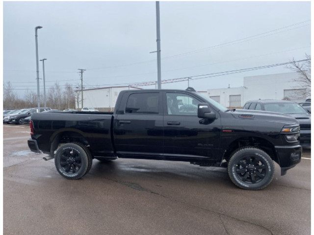 2025 Ram 2500 Big Horn 4x4 Crew Cab 6'4 Box in Cars & Trucks in Moncton - Image 2