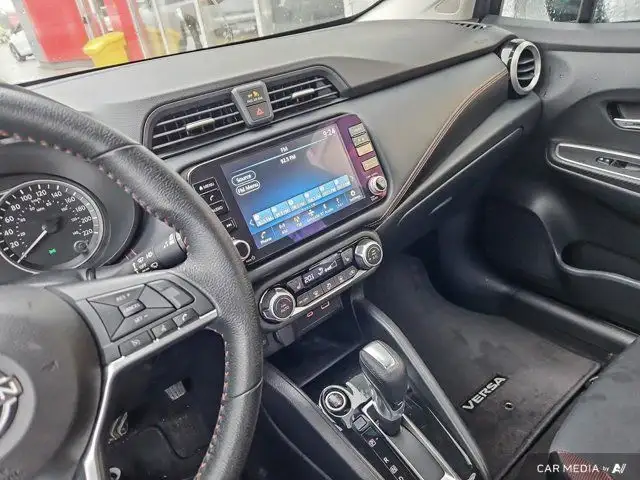 2023 Nissan Versa SR | Apple Car Play | Heated Seats | Wireless dans Autos et camions dans Ottawa - Image 22