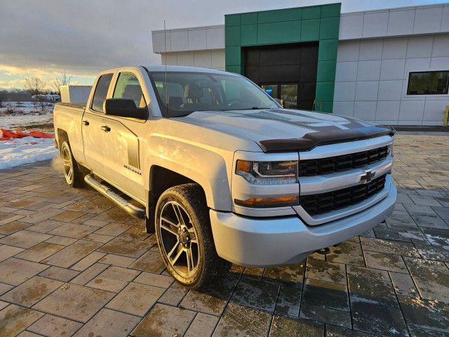 2018 Chevrolet Silverado 1500 in Cars & Trucks in Ottawa - Image 4