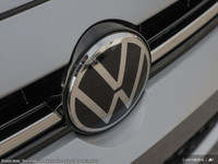 This Volkswagen Jetta boasts a Intercooled Turbo Regular Unleaded I-4 1.5 L/91 engine powering this... (image 9)