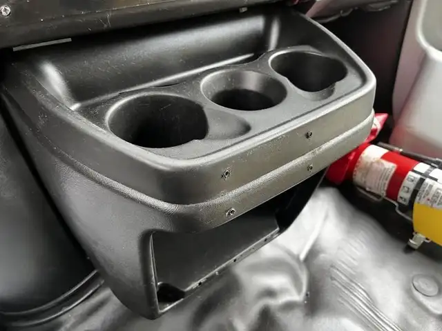 2019 chevrolet Express G4500 21 Passenger Bus With Wheelchair Ac in Heavy Trucks in Richmond - Image 32