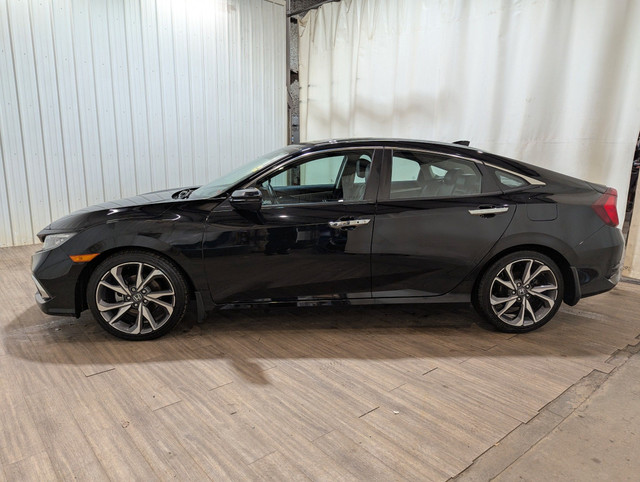 2020 Honda Civic Touring No Accidents | Leather | Sunroof in Cars & Trucks in Calgary - Image 4