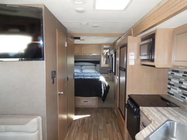 2019 Thor Motor Coach A.c.e 30.4 in RVs & Motorhomes in St. Albert - Image 24