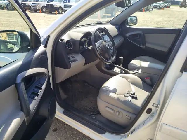 2012 Toyota RAV4 in Cars & Trucks in St. Albert - Image 15