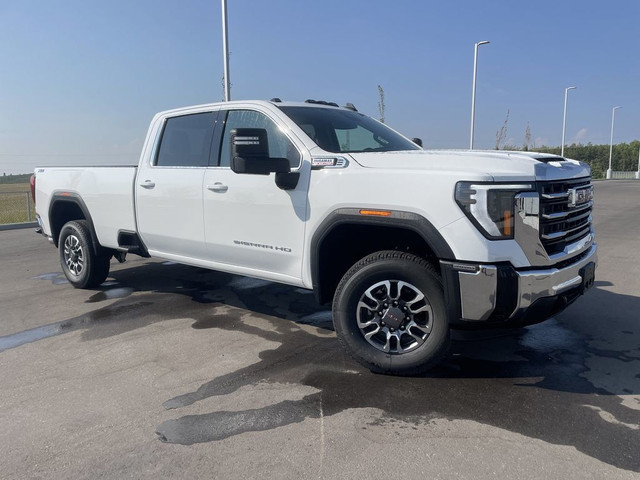 2025 GMC Sierra 3500HD SLE in Cars & Trucks in Calgary