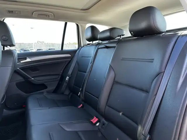 2018 Volkswagen Golf SportWagen Trendline 4MOTION | PANO ROOF |  in Cars & Trucks in Edmonton - Image 6