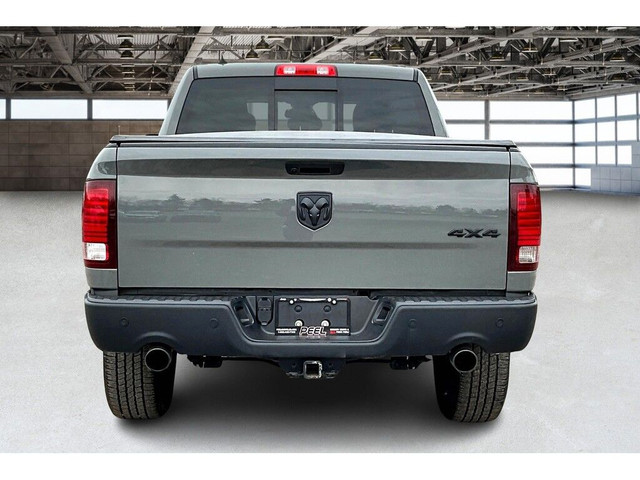 2022 Ram 1500 Classic Warlock Crew V8 | Ceramic Grey | Max Tow | in Cars & Trucks in Mississauga / Peel Region - Image 4
