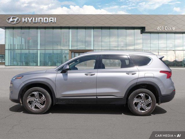2022 Hyundai Santa Fe Essential in Cars & Trucks in Mississauga / Peel Region - Image 2