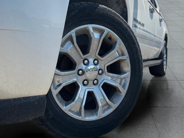 2013 Chevrolet Avalanche LTZ in Cars & Trucks in Mississauga / Peel Region - Image 2
