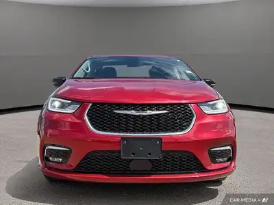 2024 Chrysler Pacifica Touring-L | Apple Carplay | Heated Seats, View more
