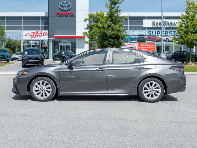 2022 Toyota Camry SE VERY LOW KM / POWER DRIVER SEAT / HEATED... in Cars & Trucks in City of Toronto - Image 4