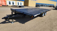 2025 Rainbow Trailers Light Deck Above O18A23E