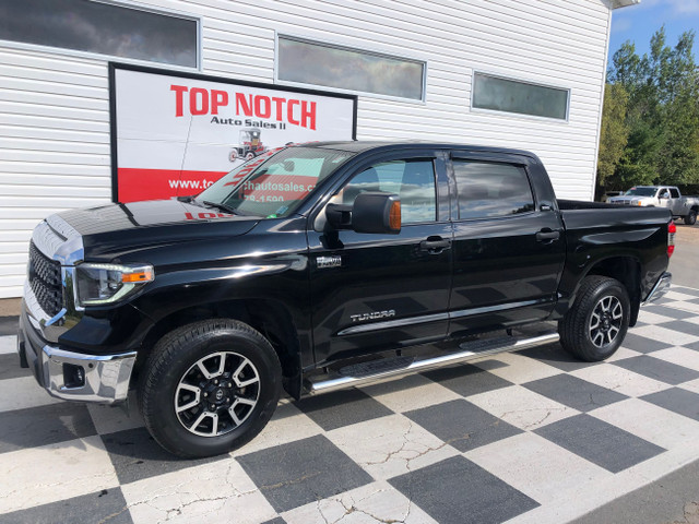 2018 Toyota Tundra SR5 Plus - 4X4, Crewmax cab, Bed liner, Alloy in Cars & Trucks in Annapolis Valley - Image 2