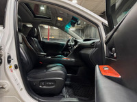 Starfire Pearl Exterior On Black Leather Interior, And A Brown Walnut Wood Trim. Local Trade-In, No... (image 8)