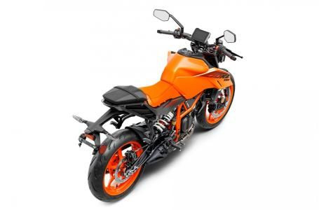 2024 KTM 390 DUKE in Street, Cruisers & Choppers in Lethbridge - Image 2