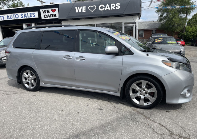 2012 Toyota Sienna SE BT REV CAM PWR HEAT SEATS SUNROOF..PERFECT in Cars & Trucks in City of Toronto - Image 3